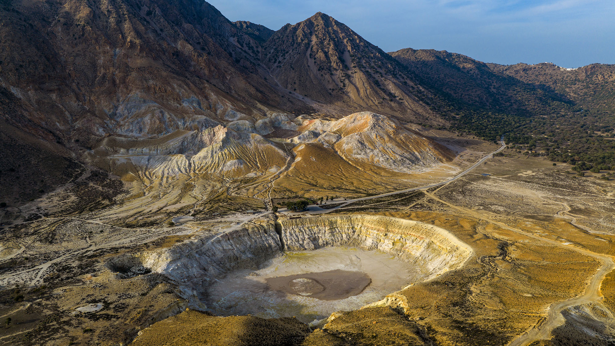 Nisyros: Eine lebendige Seite der geologischen Geschichte