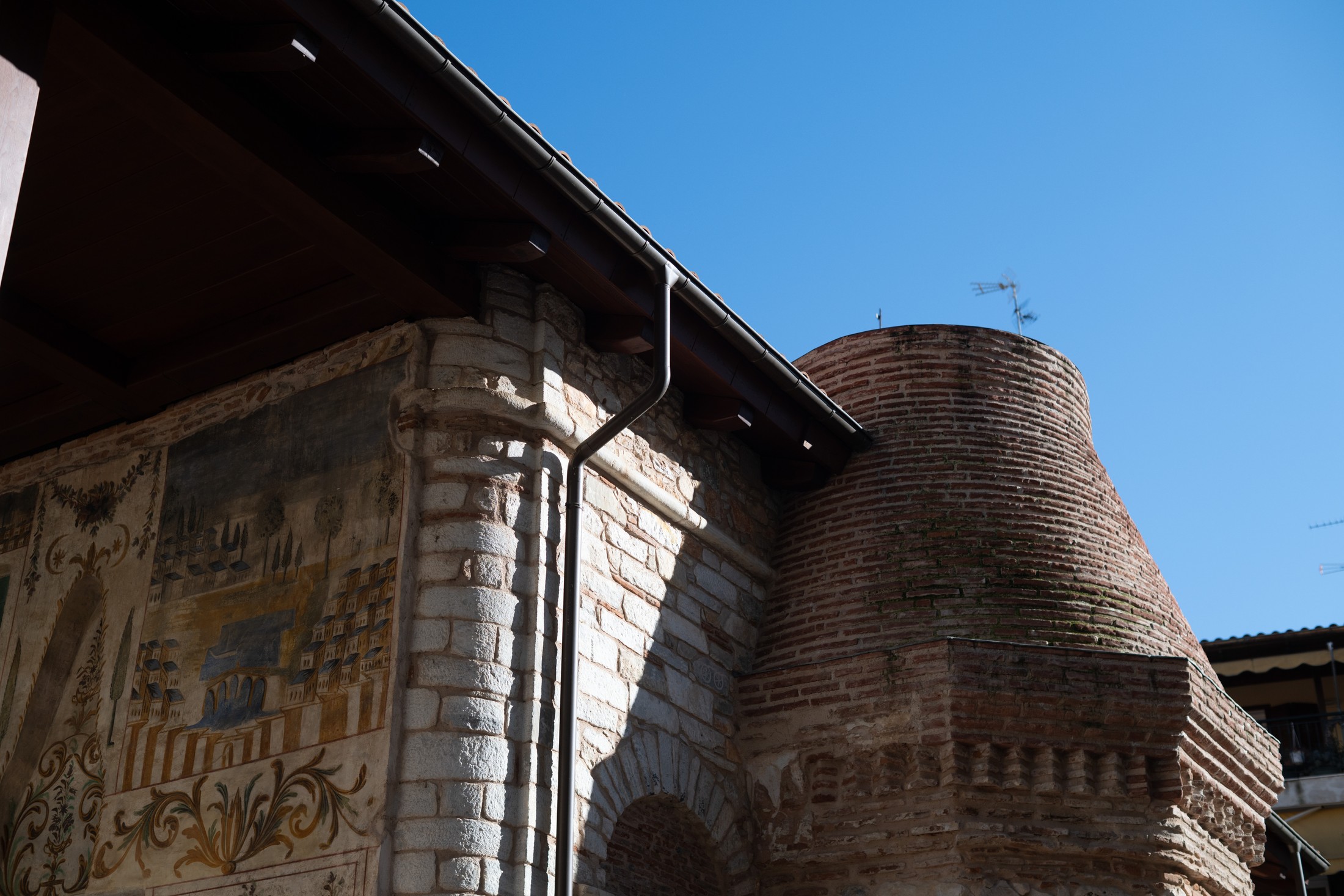Sadirvan Mosque